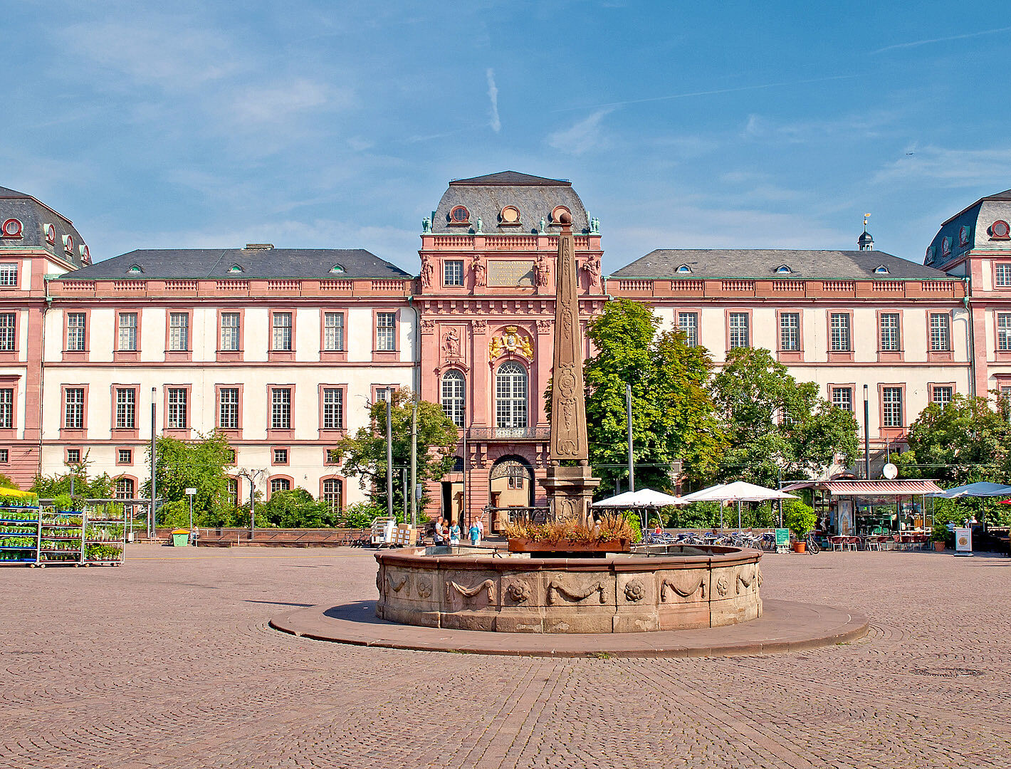 Historisches Gebäude in zentraler Lage.