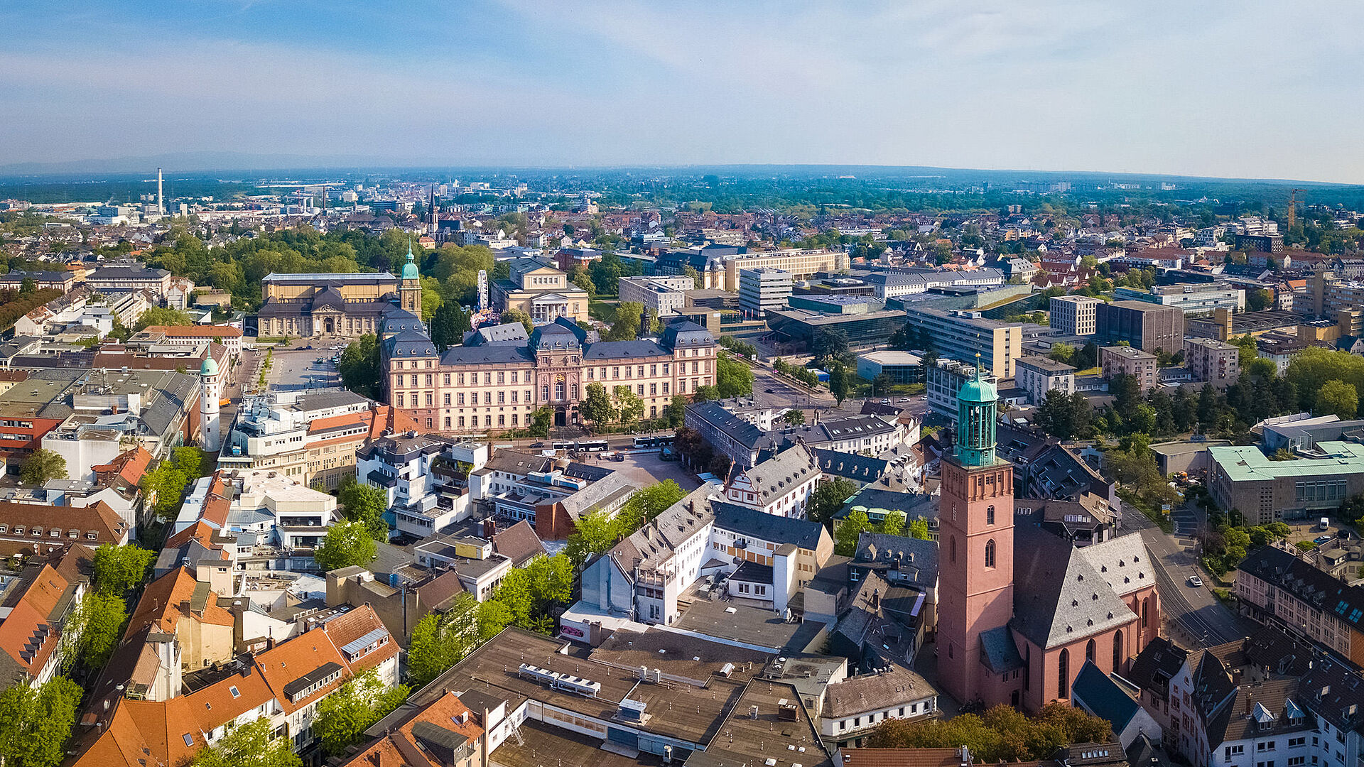 Stadtansicht von Darmstadt als Standort der psychosomatischen Klinik.